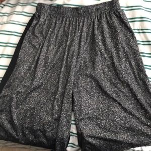 Basketball shorts (used)